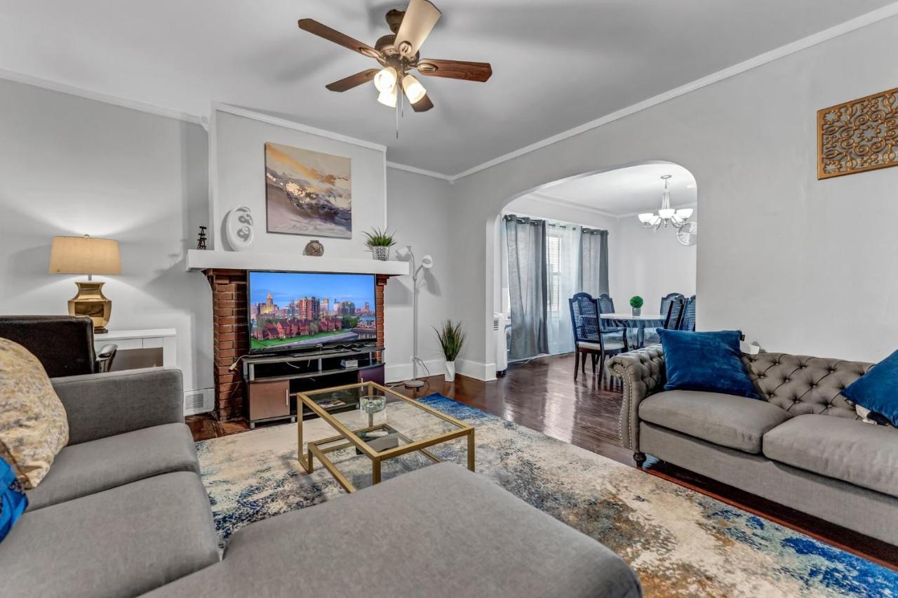 Renovated Main Floor Large 3 Bed House Buffalo Exterior foto