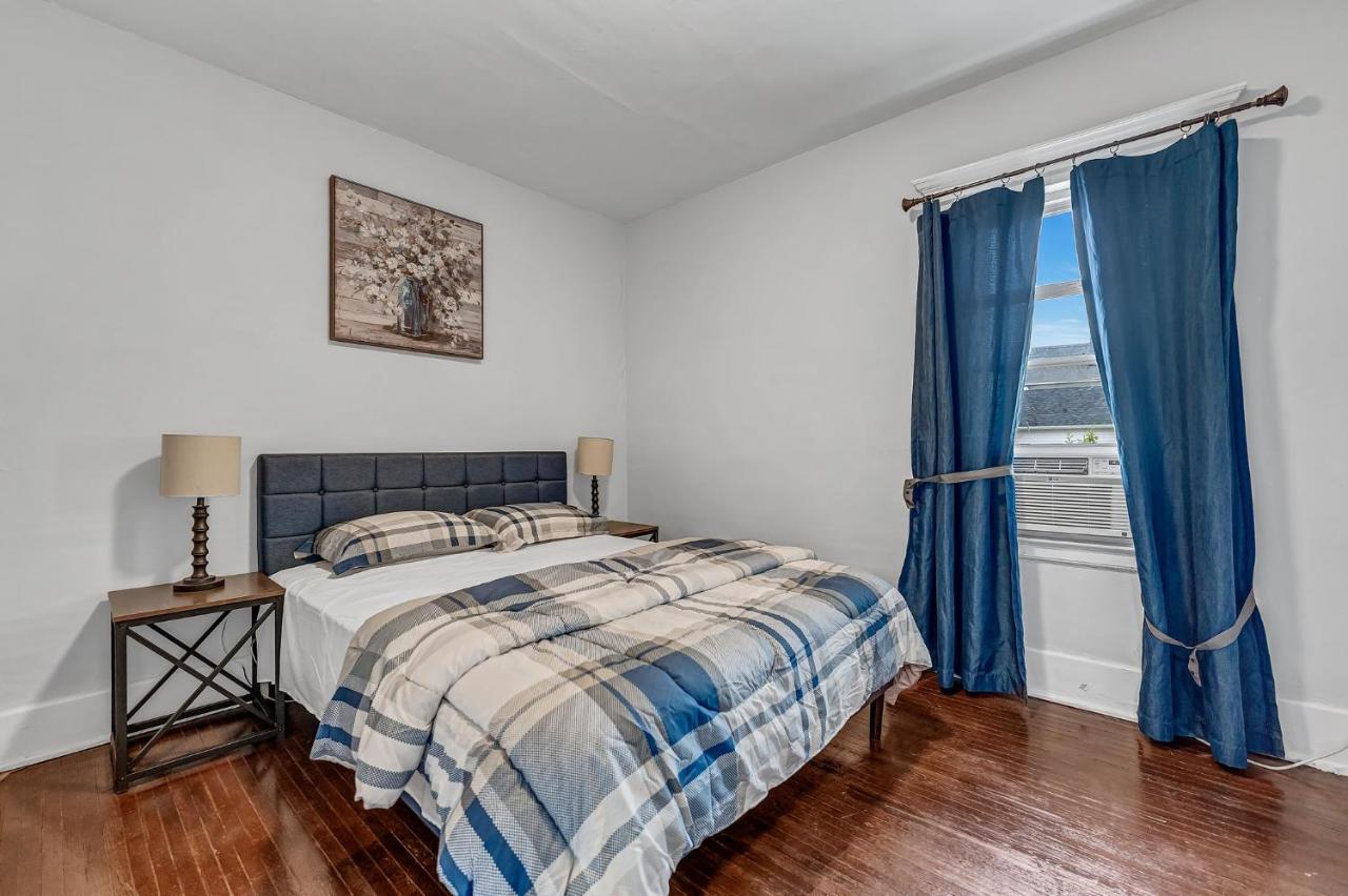Renovated Main Floor Large 3 Bed House Buffalo Exterior foto
