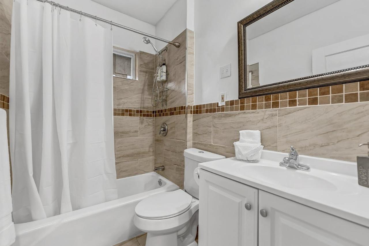 Renovated Main Floor Large 3 Bed House Buffalo Exterior foto
