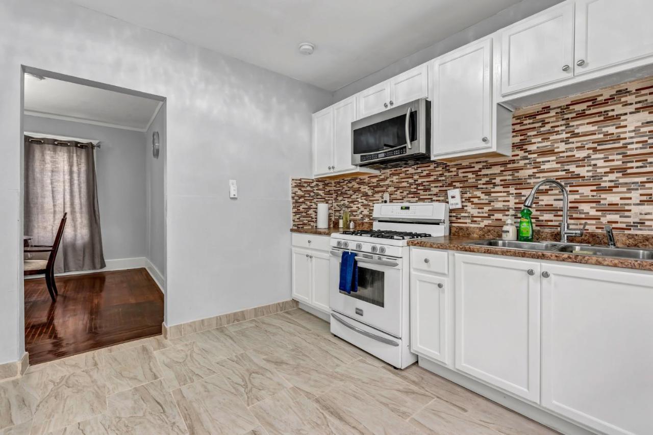 Renovated Main Floor Large 3 Bed House Buffalo Exterior foto